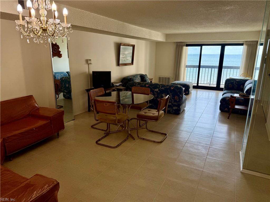 2830 Shore Drive 606