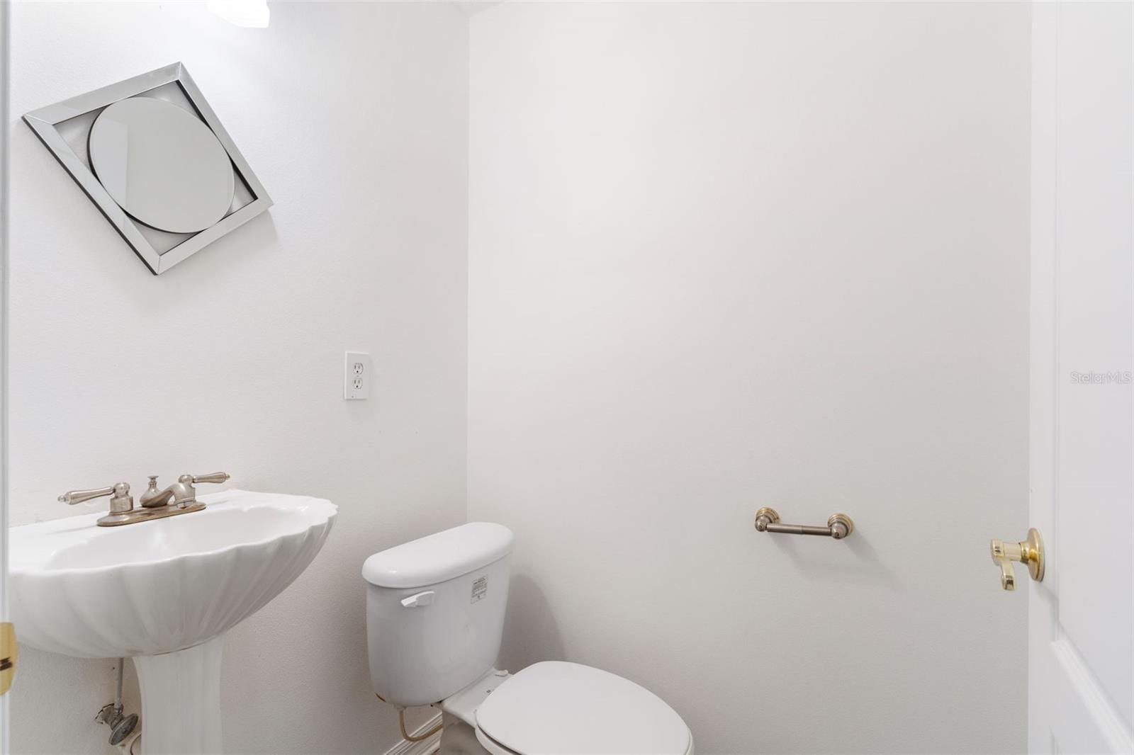 2800 Hammock Groves Road