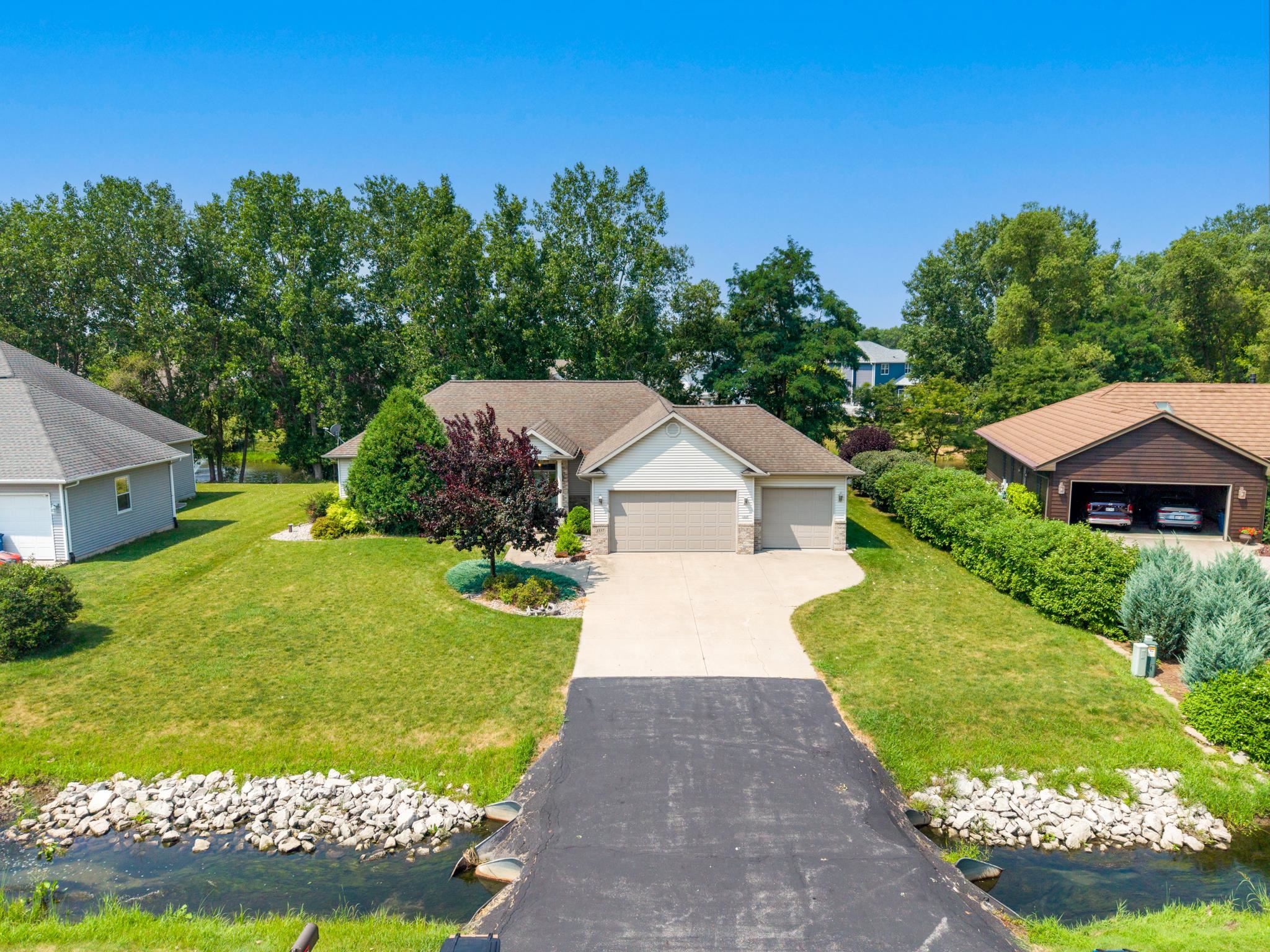 1337 Brooks Lane