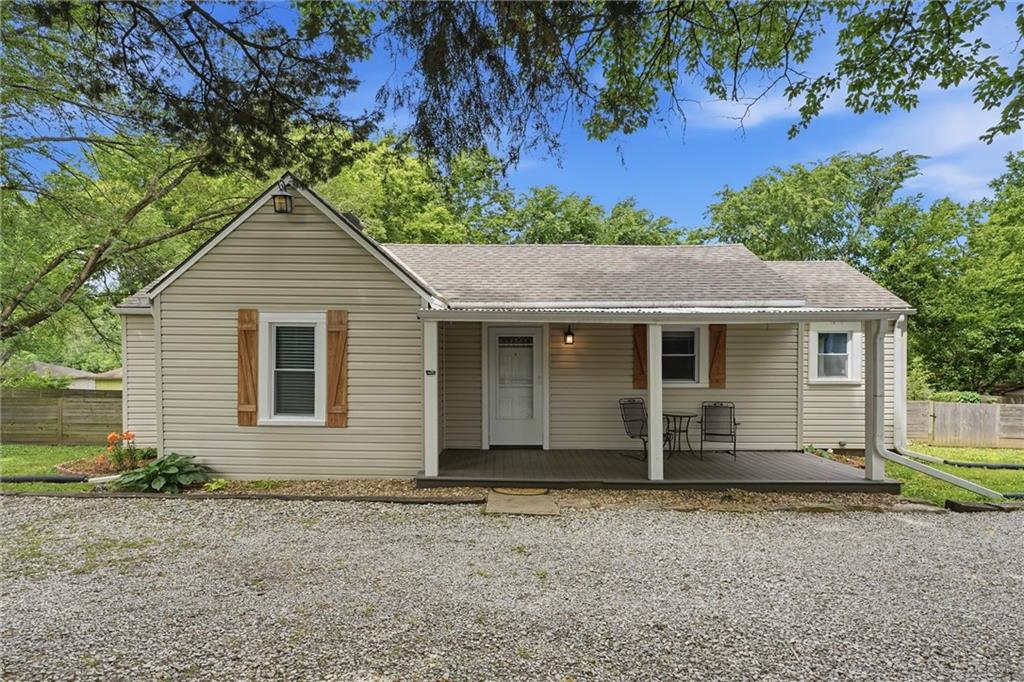 301 SE Moreland School Road
