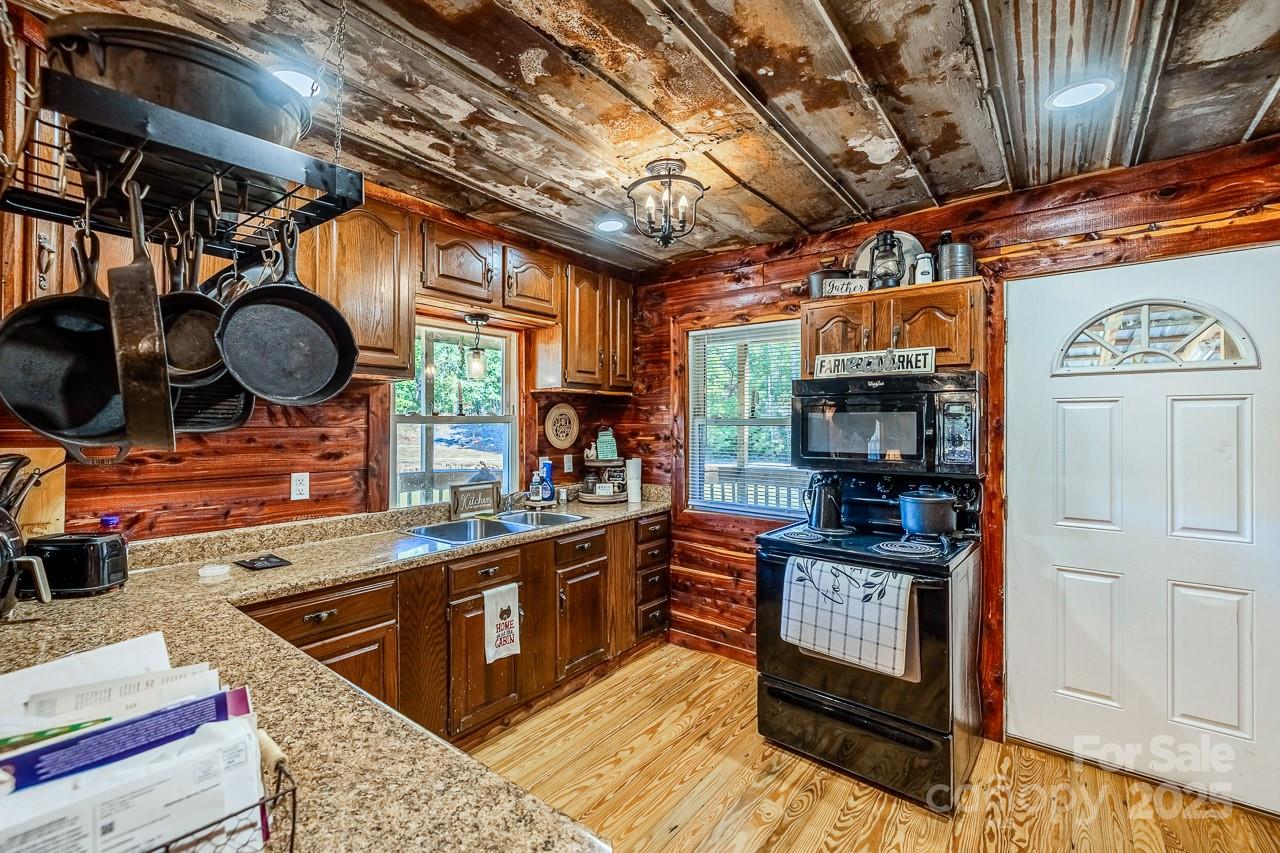 398 W V Thompson Road