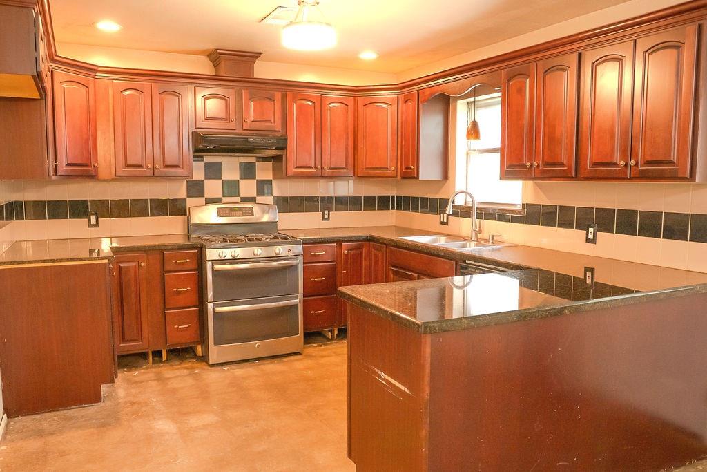 Located in the highly White Lake Hills neighborhood, this home offers the perfect blend of potential and location. Inside, the floors are unfinished and bathrooms are ready for remodeling, giving you a true blank canvas to make it your own. The backyard features an in-ground pool in need of resurfacing and equipment repair but once restored, it can be the centerpiece of your private retreat. Backyard includes a spacious shed as well. 

Spacious 3 bedroom 2 bathroom layout with strong bones—easy to modernize.

Prime east Fort Worth location with  resale.

Just 10 minutes to Downtown Fort Worth, 15 minutes to AT&T Stadium & Globe Life Field, and 20 minutes to DFW International Airport.

Close to shopping, dining, and outdoor recreation at Gateway Park and Lake Arlington.

Perfect for families or individuals who want to design their dream home, or investors looking for a project with great equity potential.
