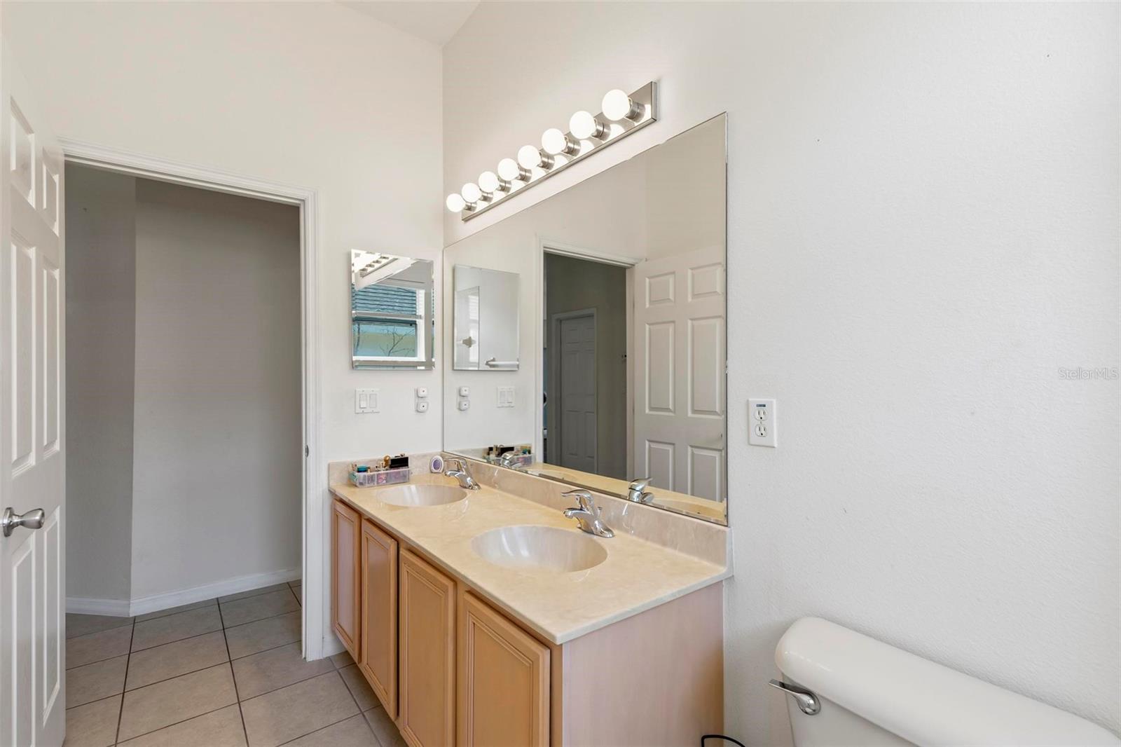 18 Buttonwood Lane