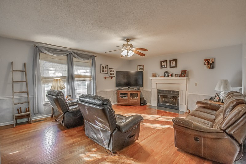 462 Deerfield Dr