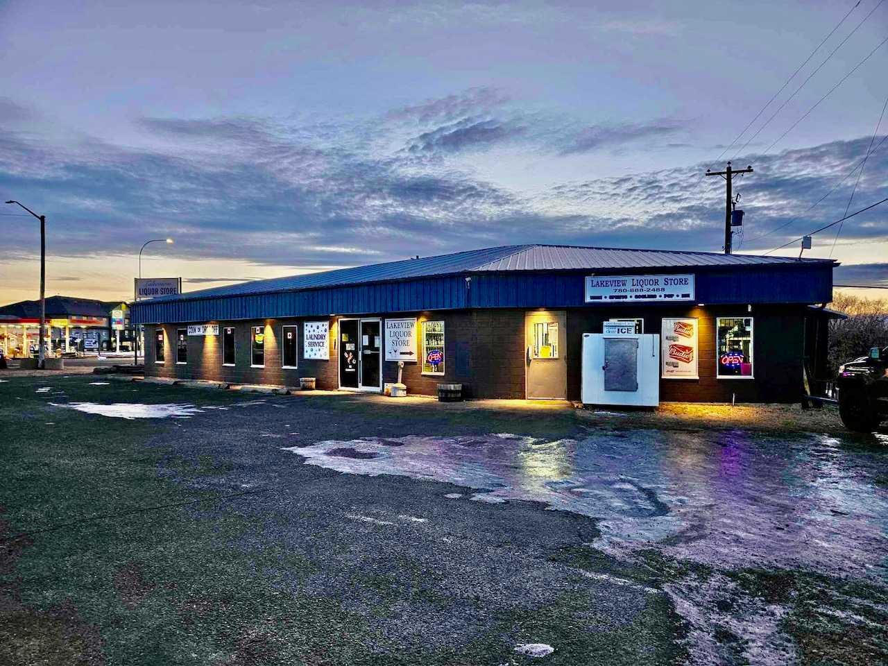 We know the saying... LOCATION, LOCATION, LOCATION. Convenience and maximum visibility with Highway frontage within close proximity to 4 hotel/motels, Hardisty Golf Course, Hardisty Lake Park and Rodeo Grounds.  This turn key business/building has successfully been in business since 2011. Large walk in cooler for cold drink storage. Ample paved parking area for all patrons. Lots of room to expand or lease out space for another business.   This 3035 sq ft building has been meticulously maintained. New furnaces and A/C Unit in the last 5 yrs as well as the entire exterior of the building was painted recently.  Excellent opportunity to own a thriving business or expand your business portfolio.  Stock will be sold separately.