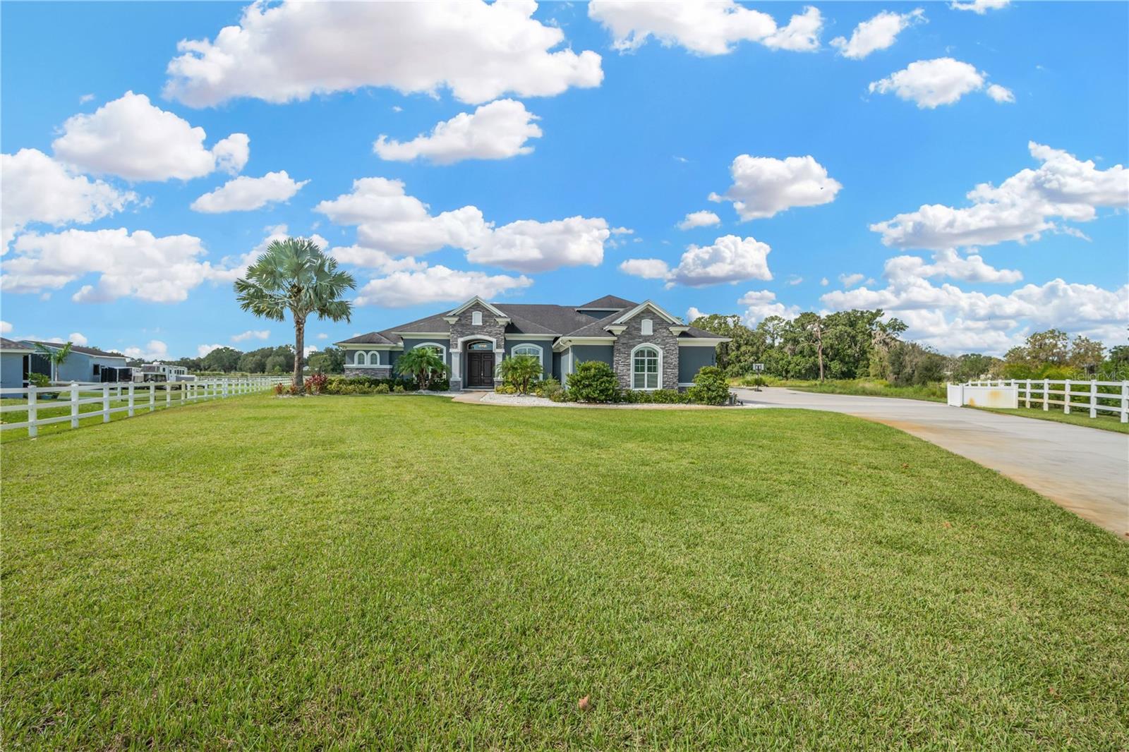 2850 Saddle Ridge Lane