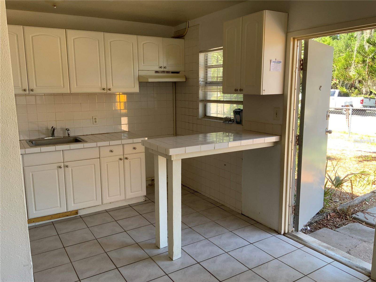 2926 N Orange Avenue