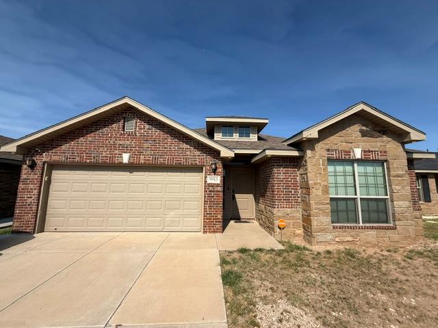 Backyard BBQs, cozy nights, and room to make memories! This beautiful 3 bed, 2 bath home features a bright open-concept layout, a dreamy primary suite with a spacious en-suite and walk-in closet, plus a low-maintenance turf backyard that's ready for your next get-together. Come see why you'll fall in love!