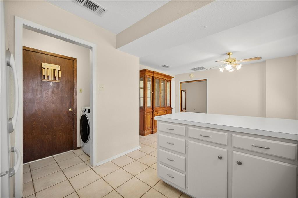 4024 Lynbrook Lane