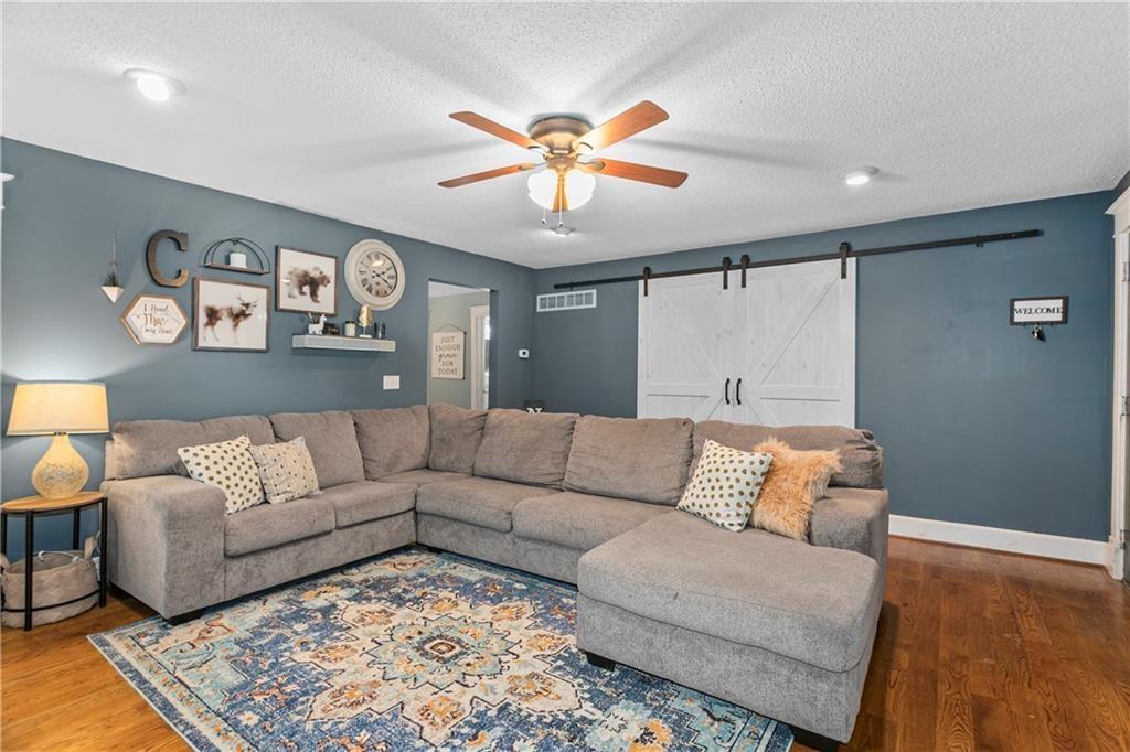 15975 Chieftain Road