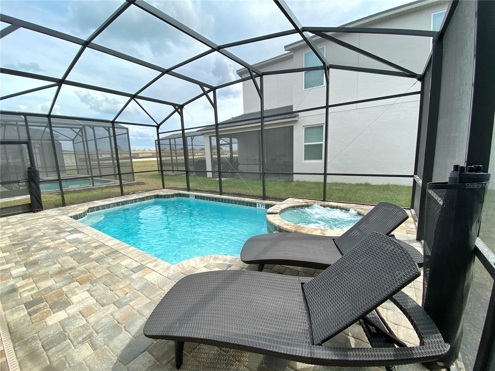 8914 Caroline Bay Court