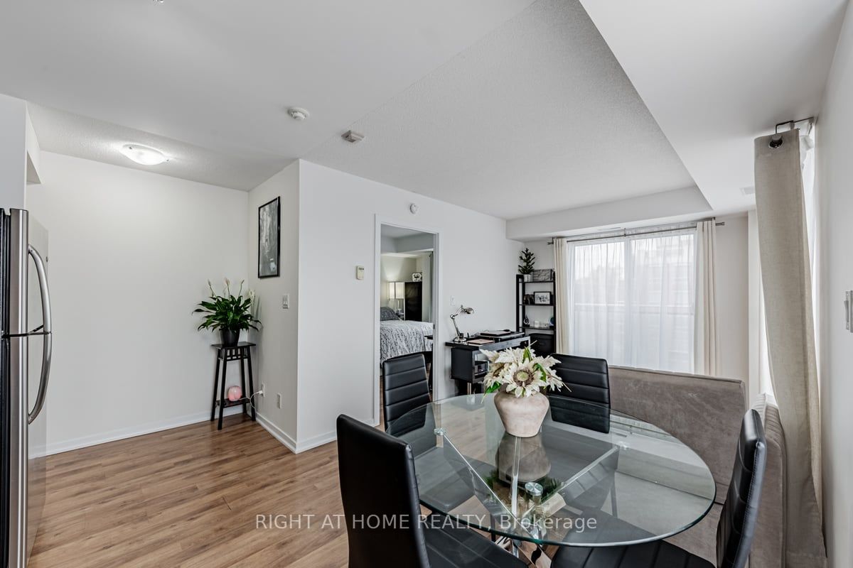 801 W Sheppard Ave 502
