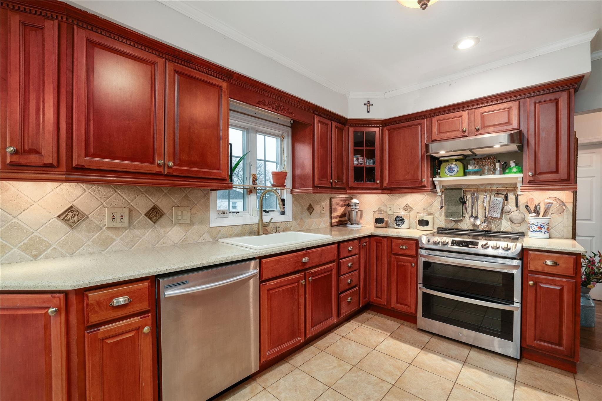 231 Doris Avenue