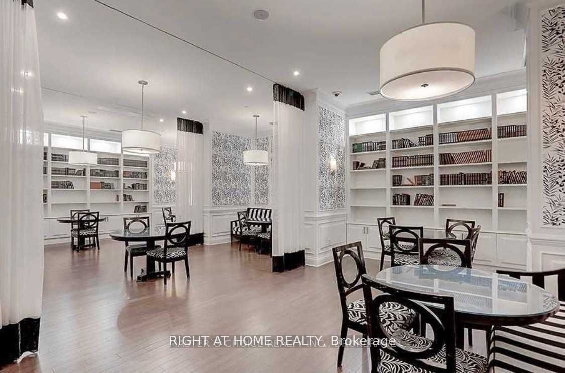 25 Greenview Ave 2319