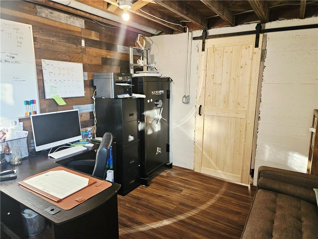 33253 Cedar Niles Road