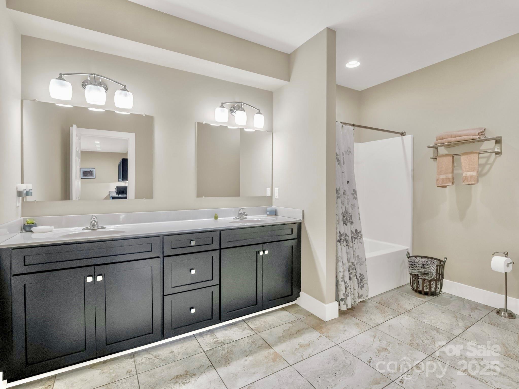 5588 Table View Lane