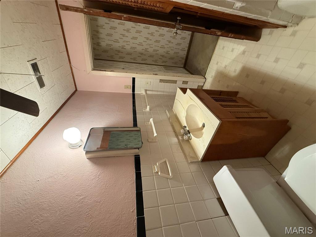 718 N Sturgeon Street