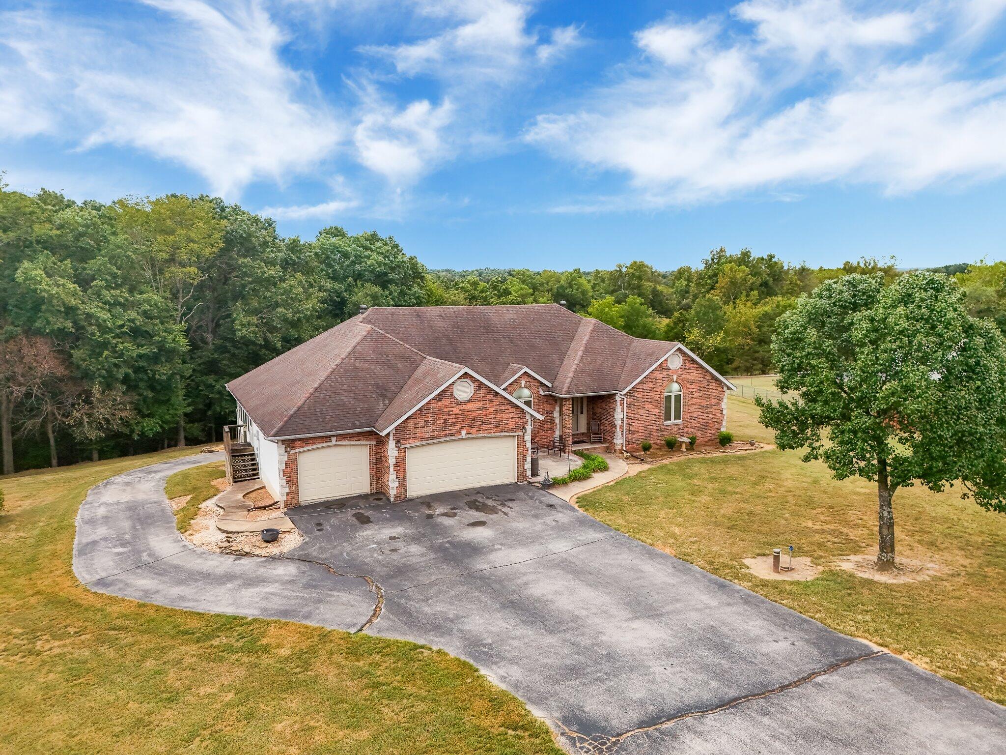 1818 W Country Hill Lane