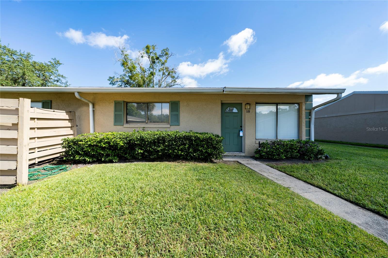 725 Northlake Boulevard 18