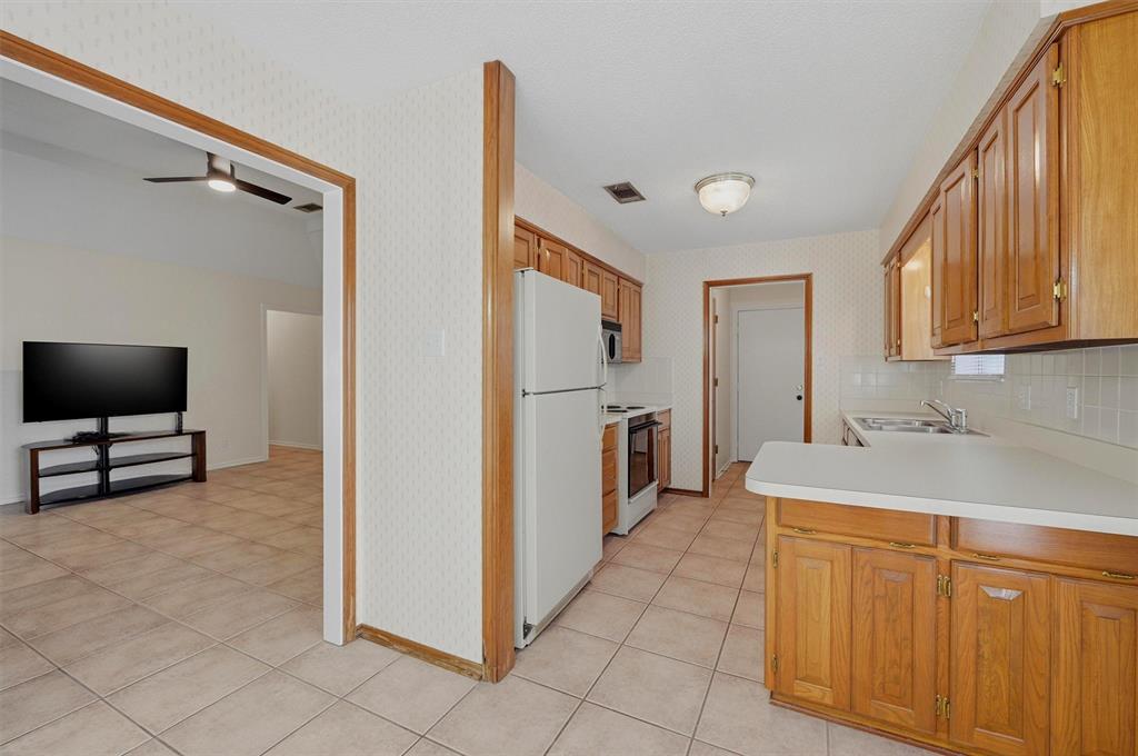 742 S Valentine Drive