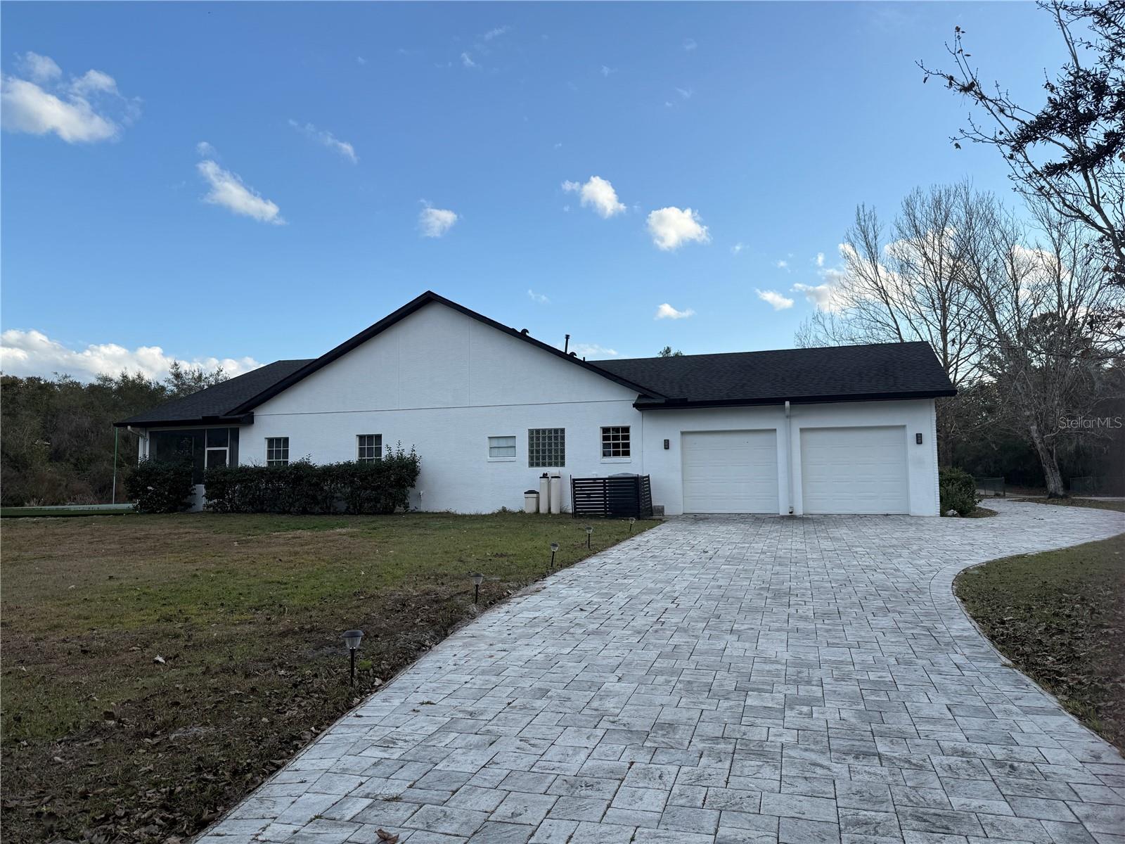 965 Pine Hill Boulevard