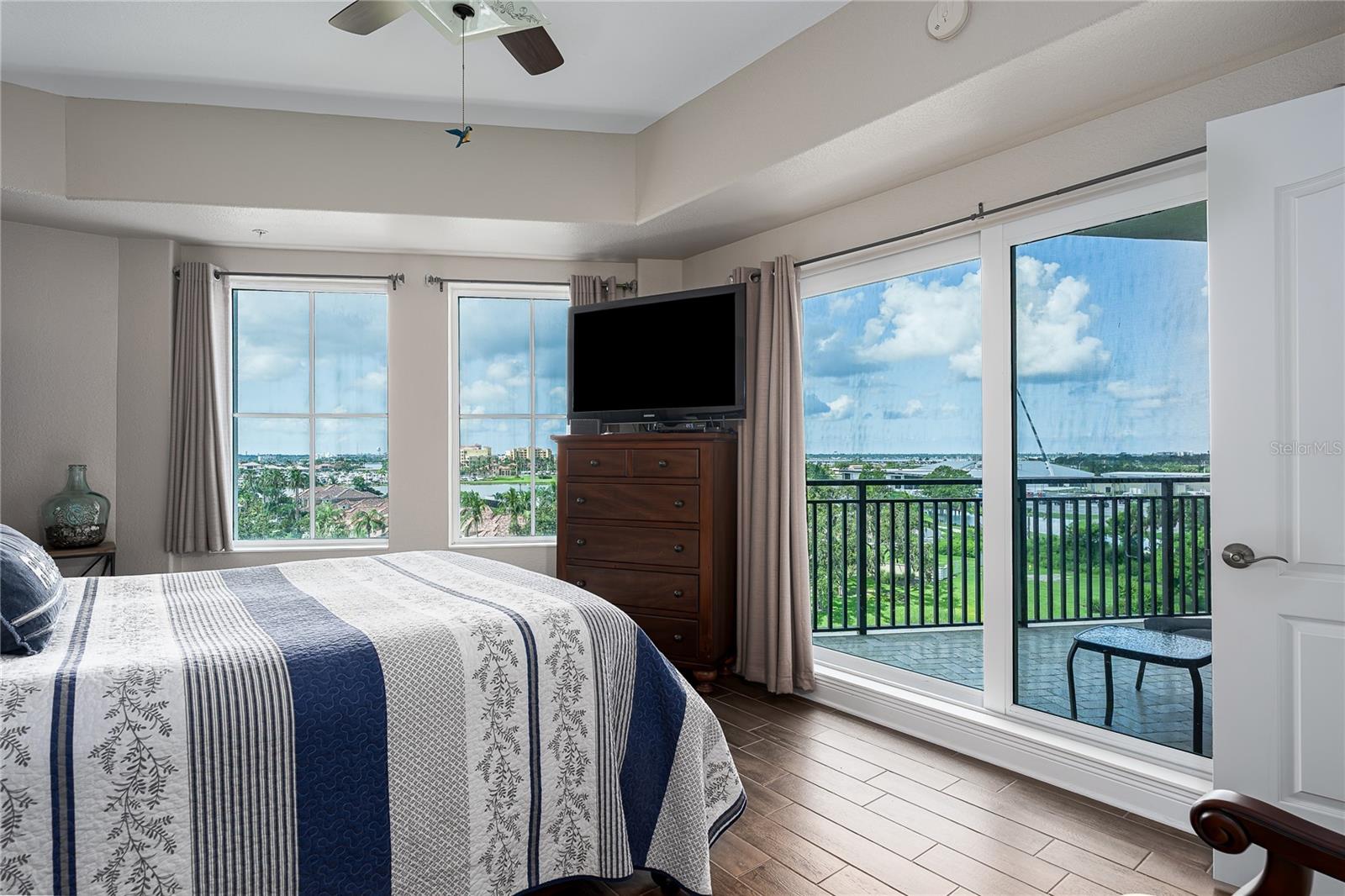 501 Haben Boulevard 605