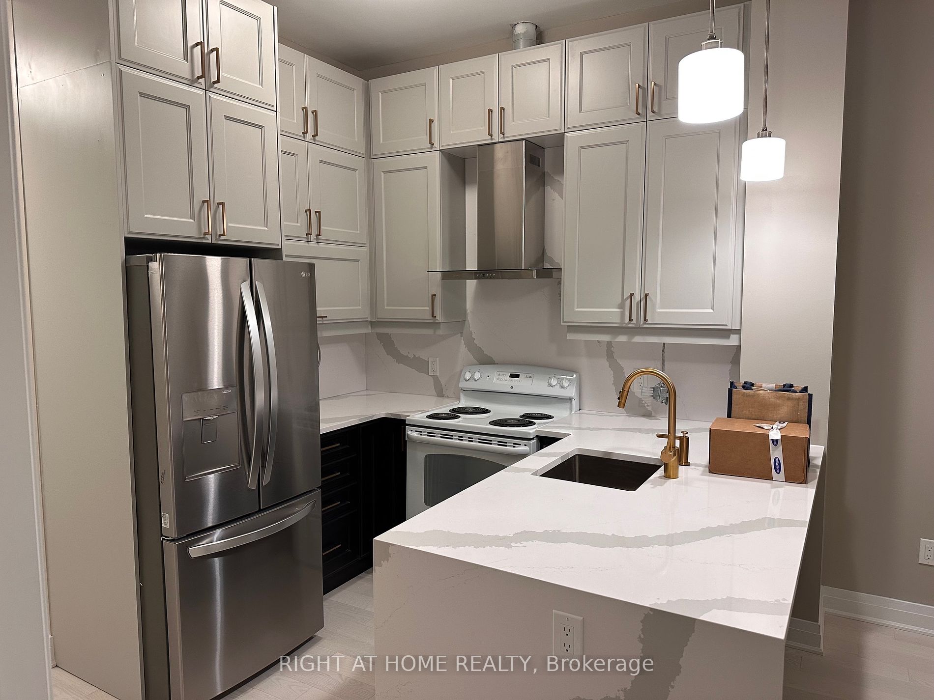 460 Gordon Krantz Ave 621