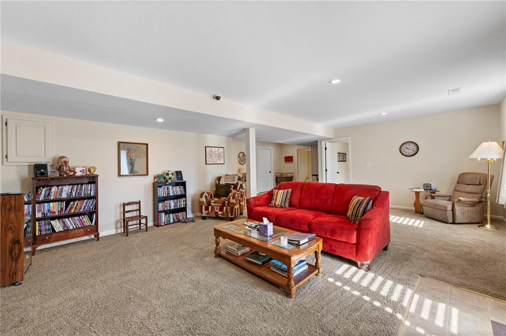 9431 N Granby Avenue