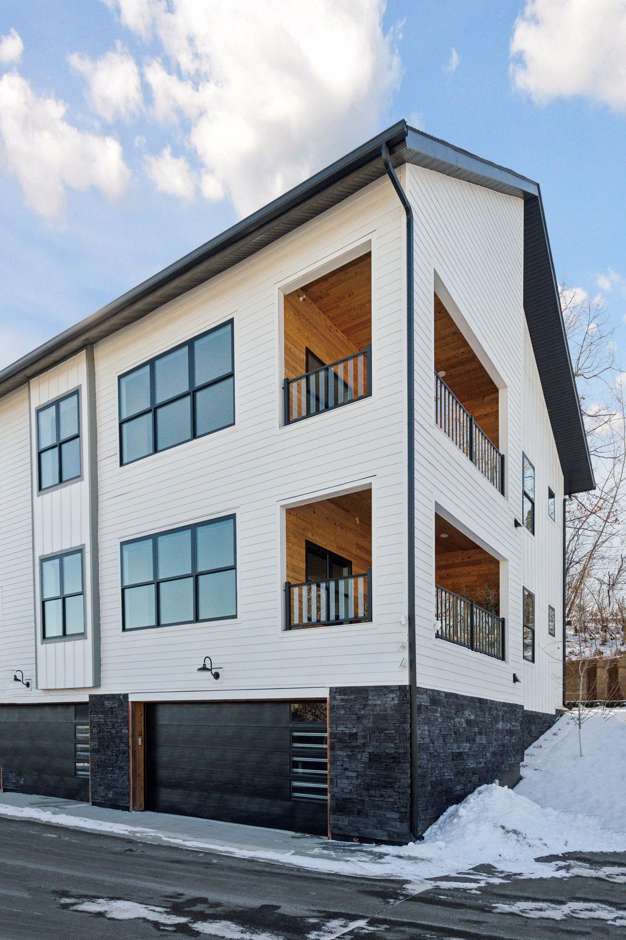 5734 Shady Oak Road S 12