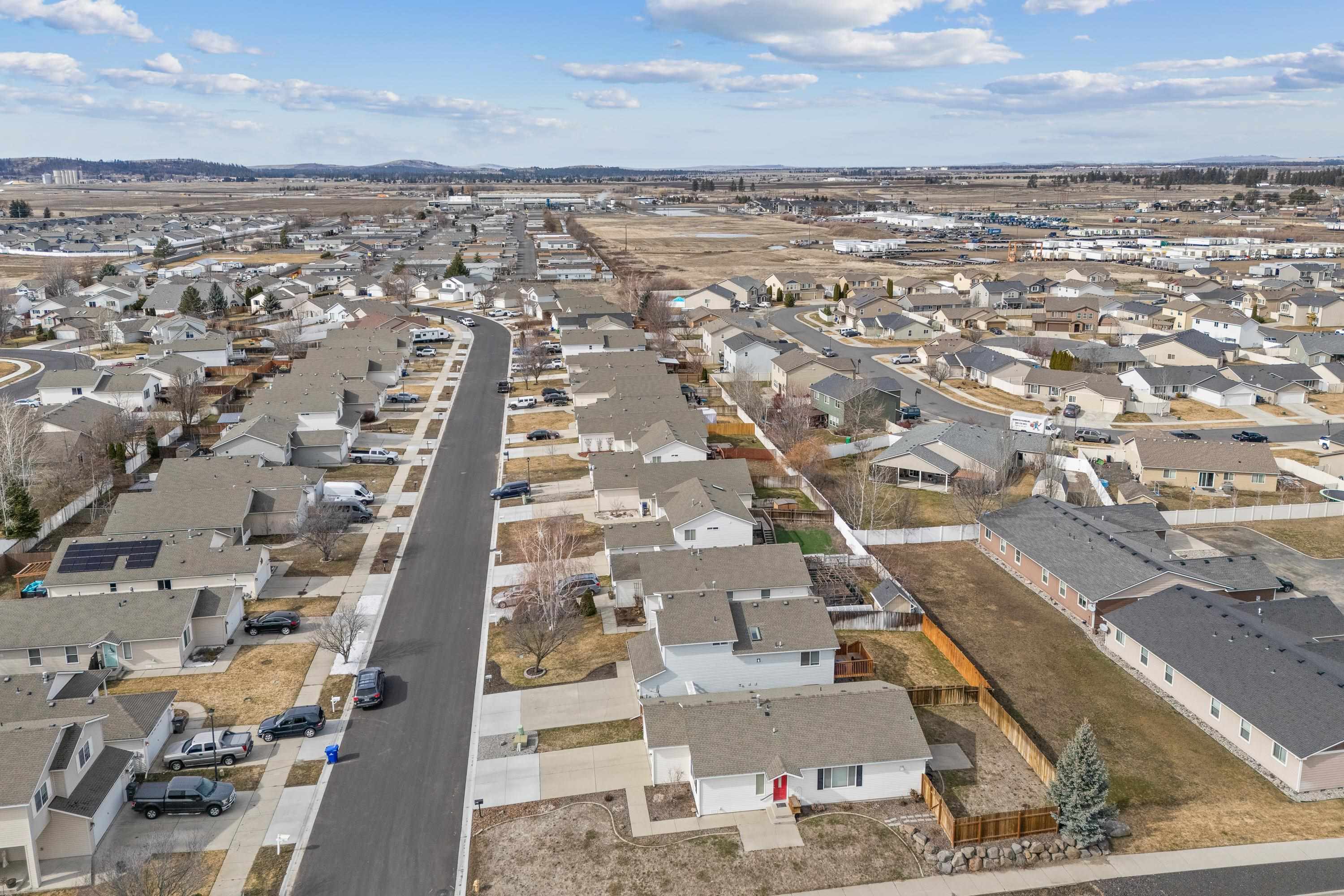 10026 W Barberry Ave