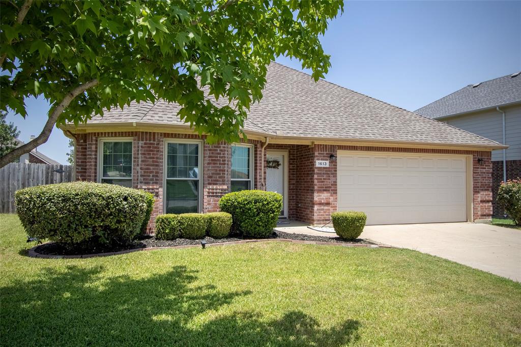 Main photo — 1613 Cowtown Drive