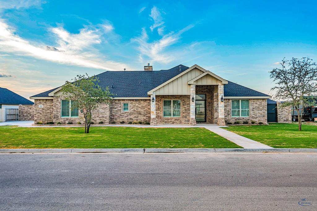 STUNNING NEW BUILD BY EE HOMES, BEAUTIFUL 4 BED, 3 BATH HOME W/ A 3-CAR GARAGE LOCATED IN DESIRABLE SADDLEBACK ESTATES. STEP INSIDE TO A BRIGHT, OPEN LIVING SPACE FEATURING A WALL OF WINDOWS & A COZY FIREPLACE, PERFECT FOR RELAXING OR ENTERTAINING. OPEN-CONCEPT FLOOR PLAN FLOWS SEAMLESSLY INTO THE DINING AREA & CHEF'S KITCHEN COMPLETE W/ DOUBLE OVENS, & A MASSIVE ISLAND. THE SEQ. PRIMARY SUITE OFFERS A SPA-LIKE BATHROOM INCLUDING DUAL VANITIES, WALK-IN SHOWER, SOAKING TUB, & A LARGE CLOSET W/ BUILT-INS. ENJOY OUTDOOR LIVING W/ A BUILT-IN GRILL, & OUTDOOR FIREPLACE, 0.5 ACRE LOT, GREENWOOD ISD.
