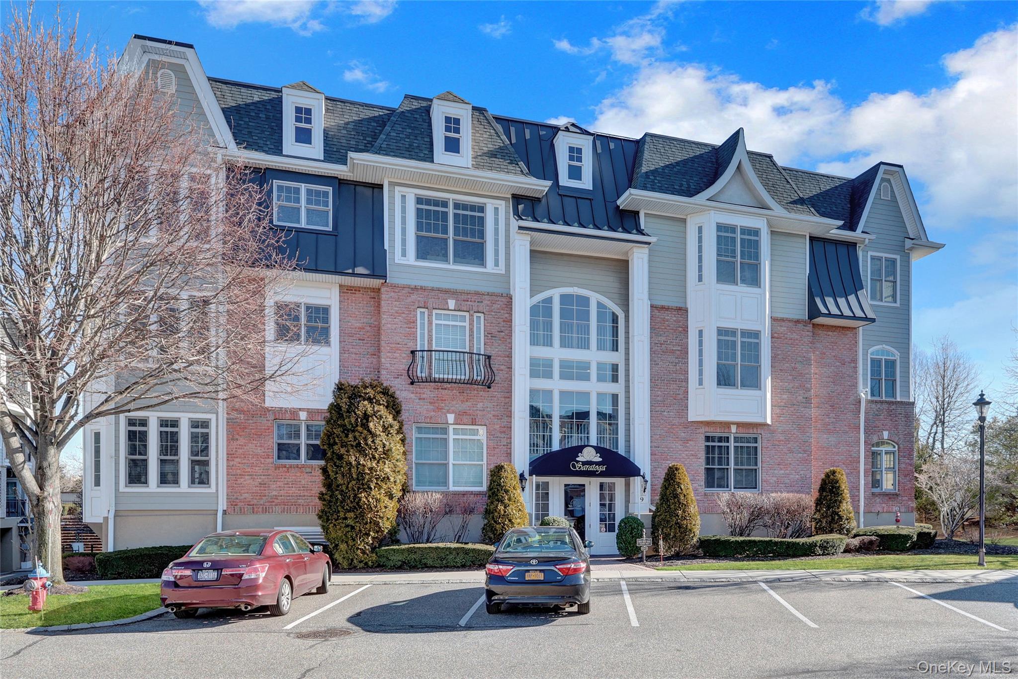 Beautiful Saratoga building featuring a corner unit that is truly move-in ready. Enjoy resort-style Florida living in Westbury with a pool, gym, beauty salon, coffee shop, and a wide range of on-site amenities. This residence includes a laundry room and offers so much more.