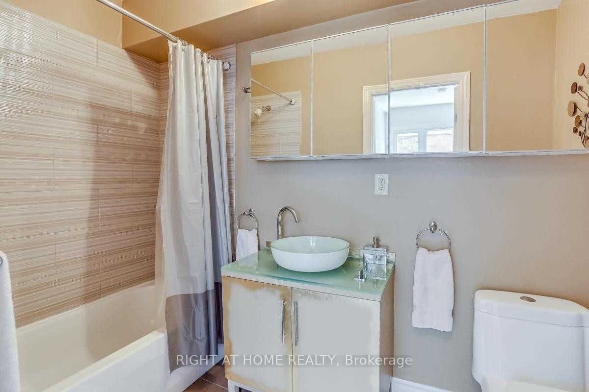 134 Locksley Ave