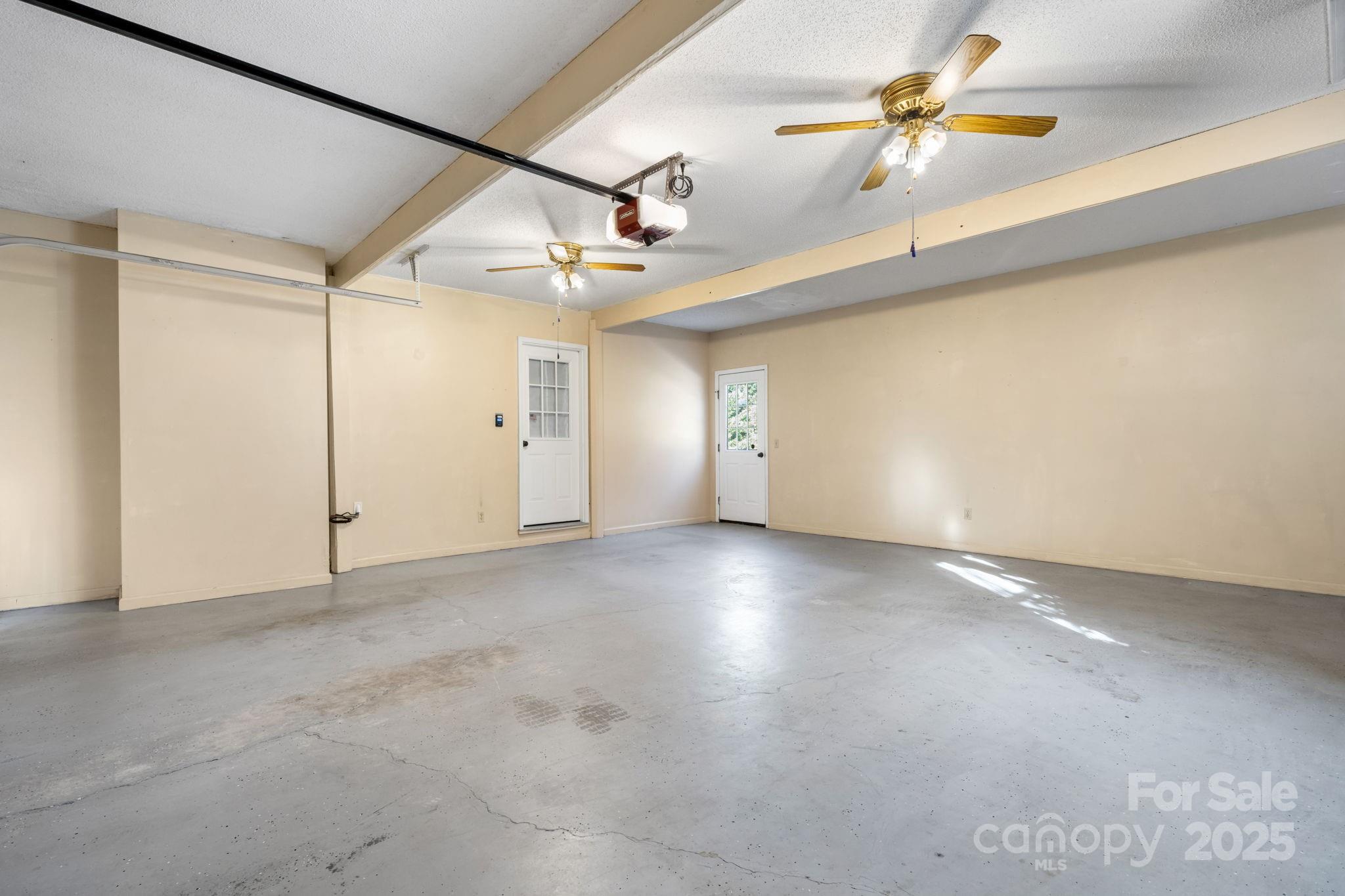 14 Hunters Creek Lane