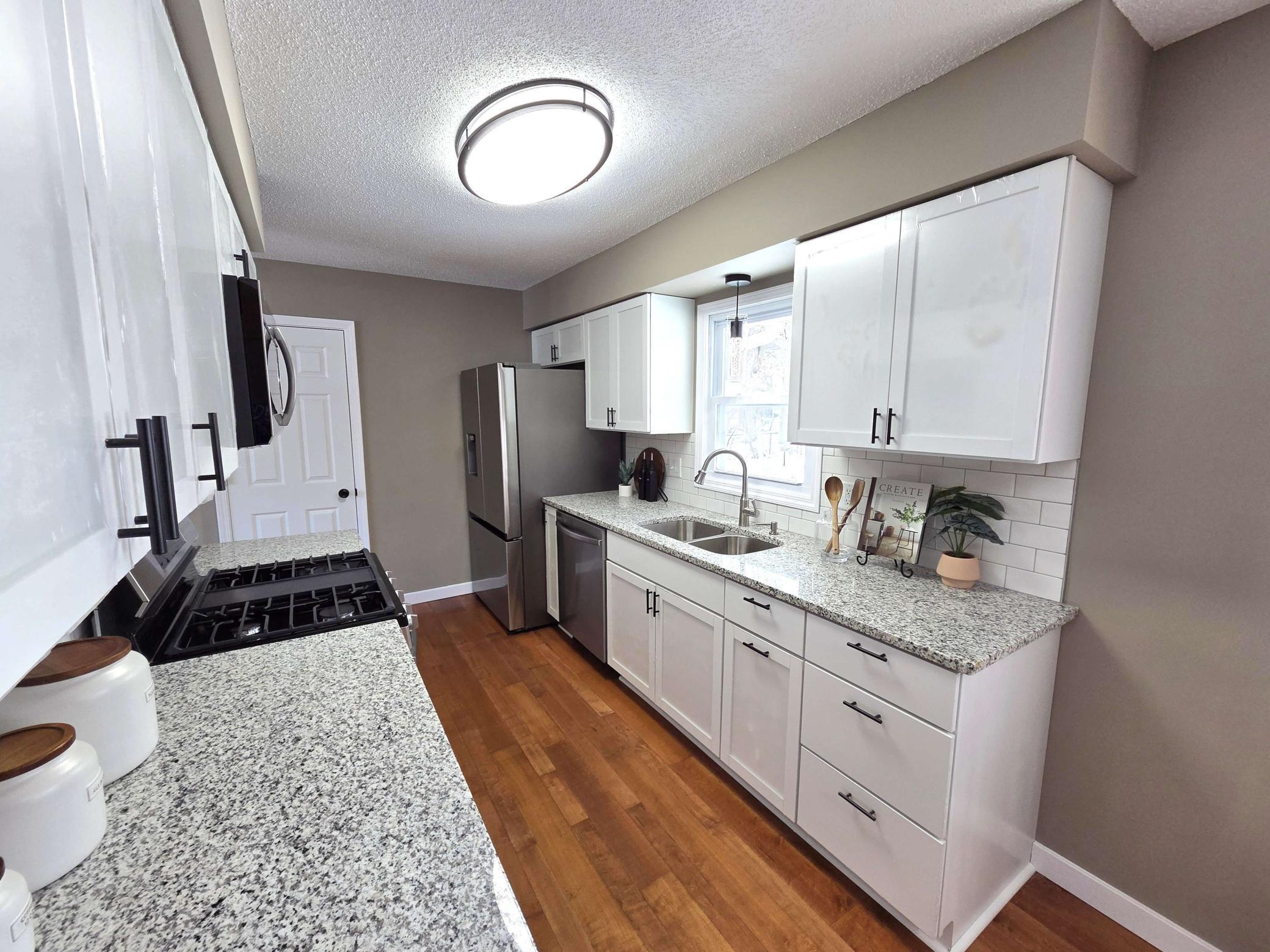 11209 Independence Avenue N