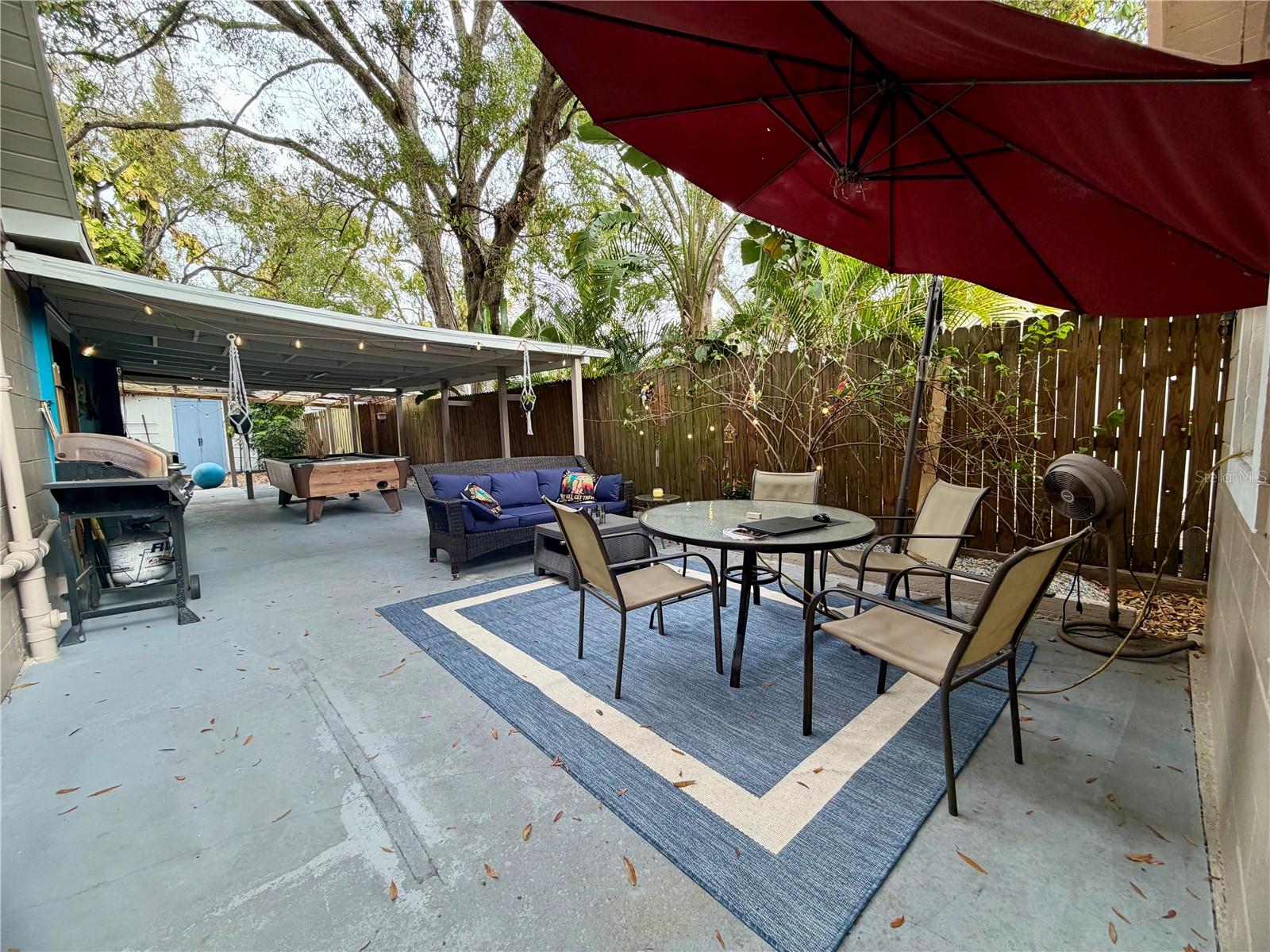403 W Chelsea Street