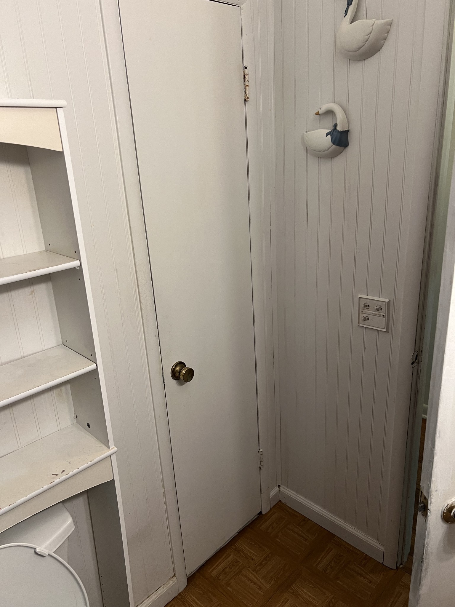 350 Lagoon Dr