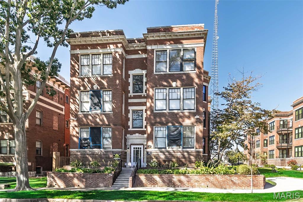 527 Clara Avenue 1A