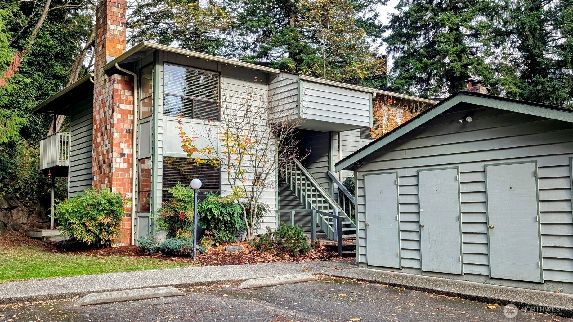 1627 NE 199th Place
