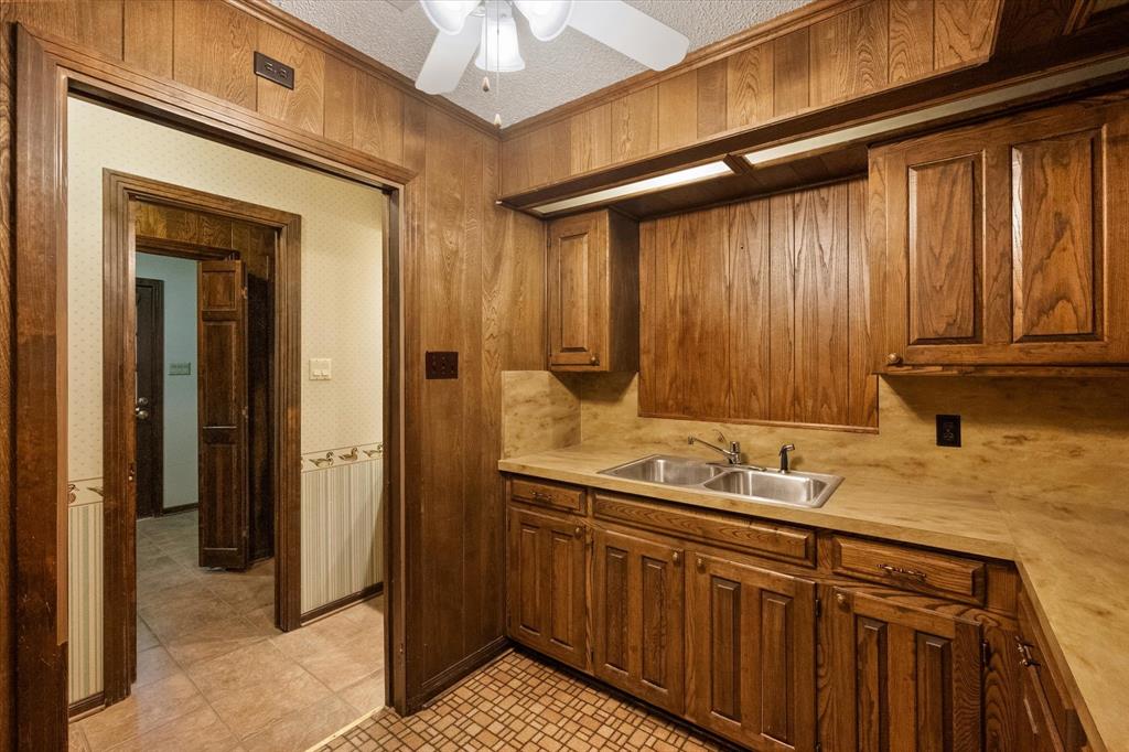 2114 Cross Creek Court