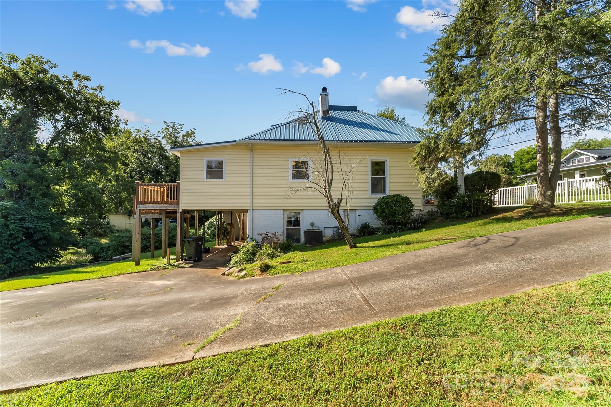 107 Burkemont Avenue