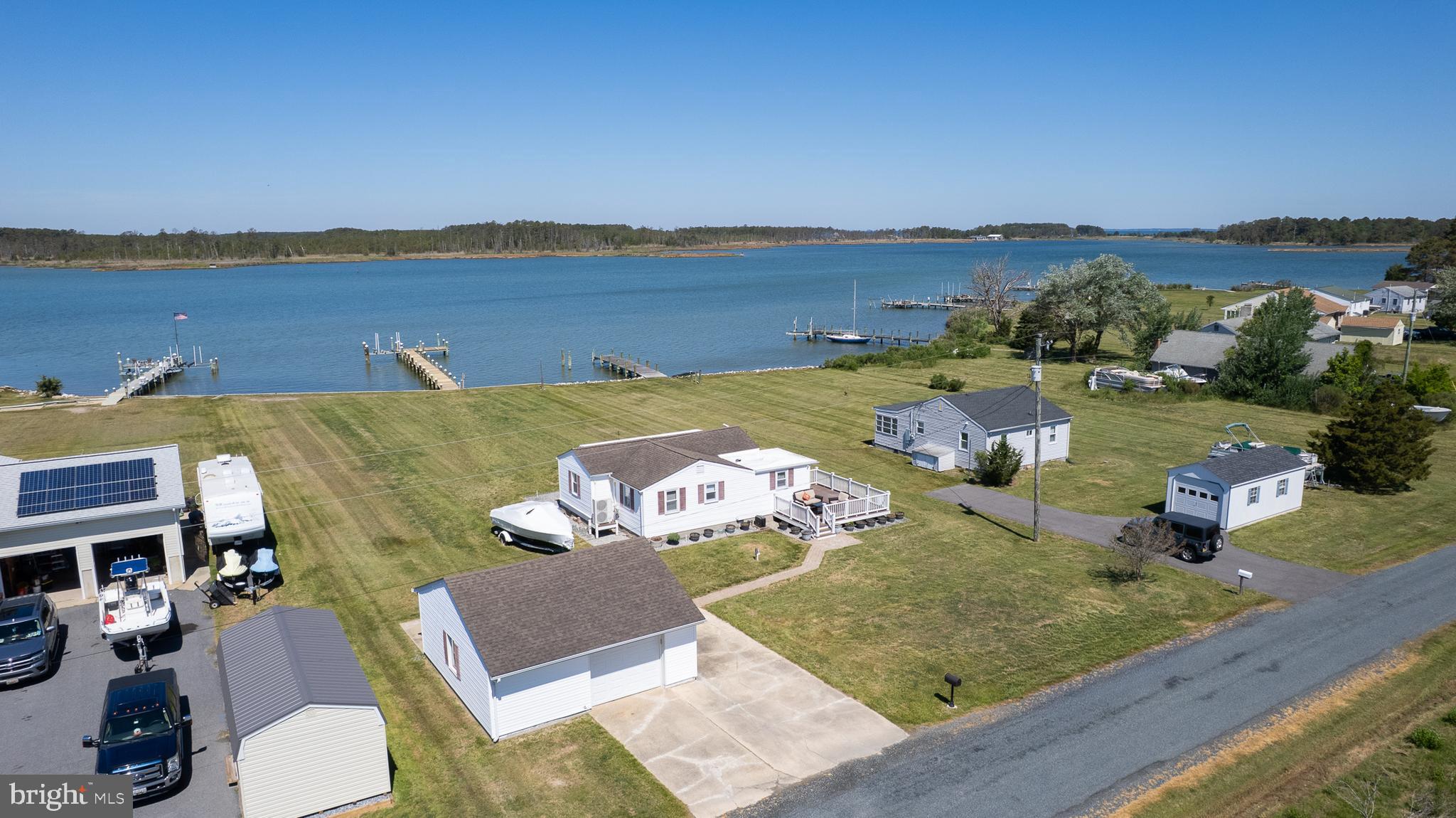5558 Bowen Road