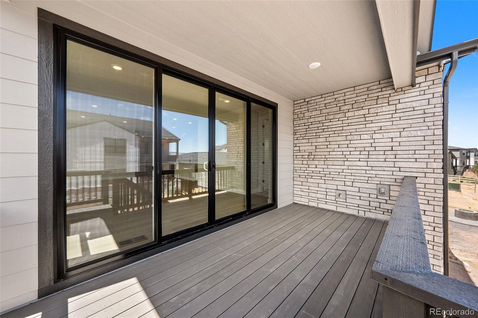 8632 Whiteclover Street