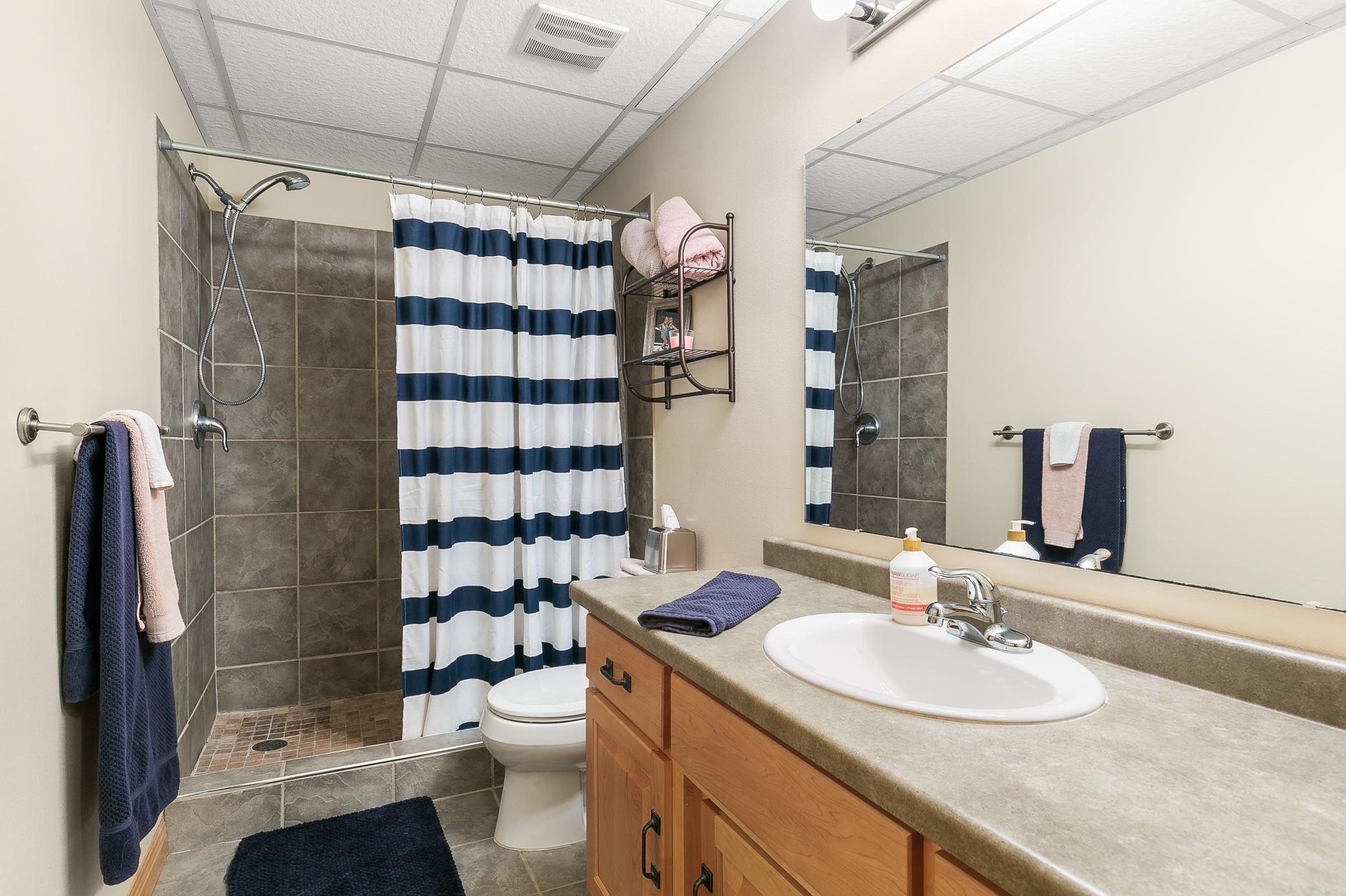 1301 Pondview Lane