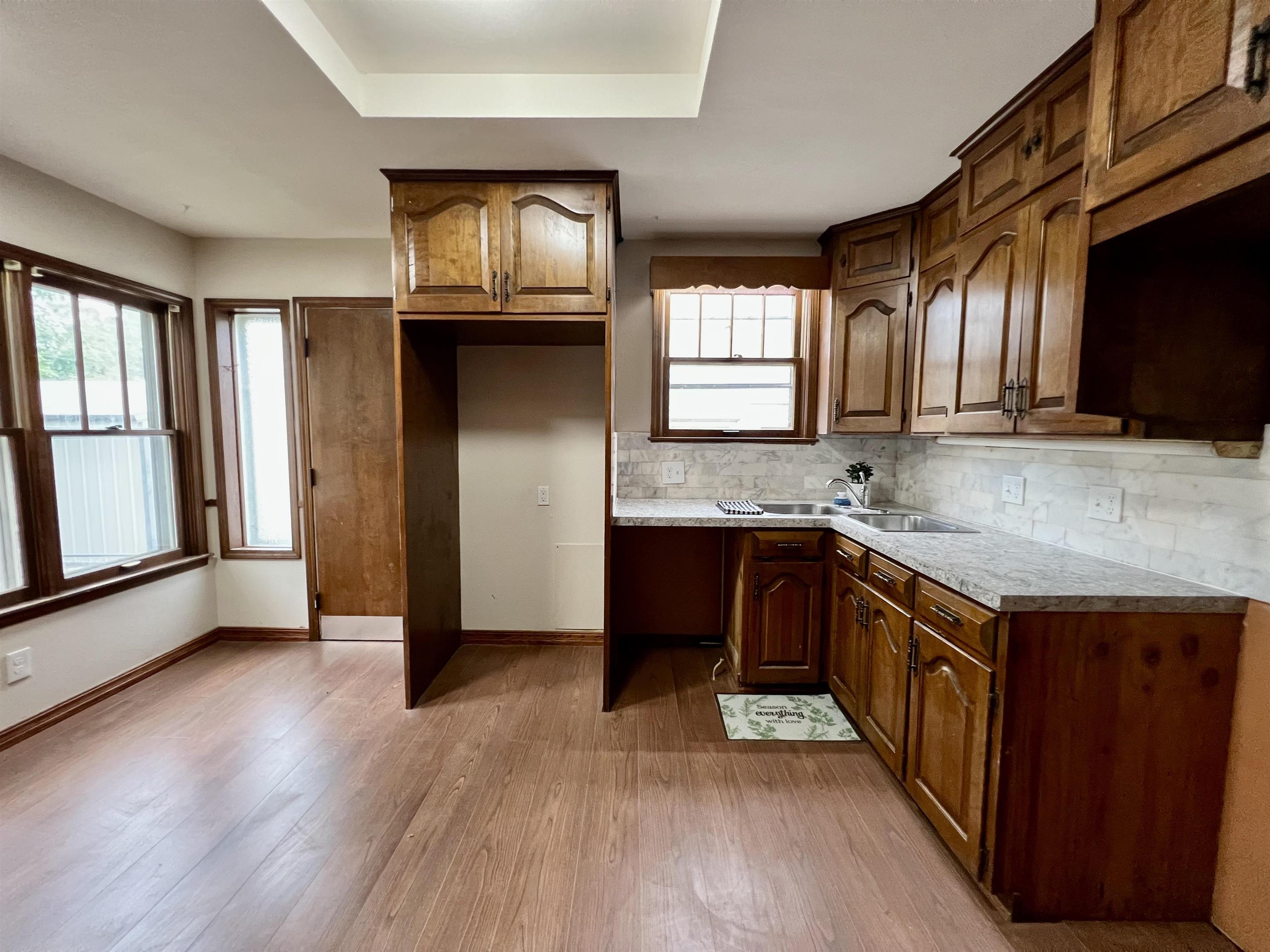 215 N 3rd