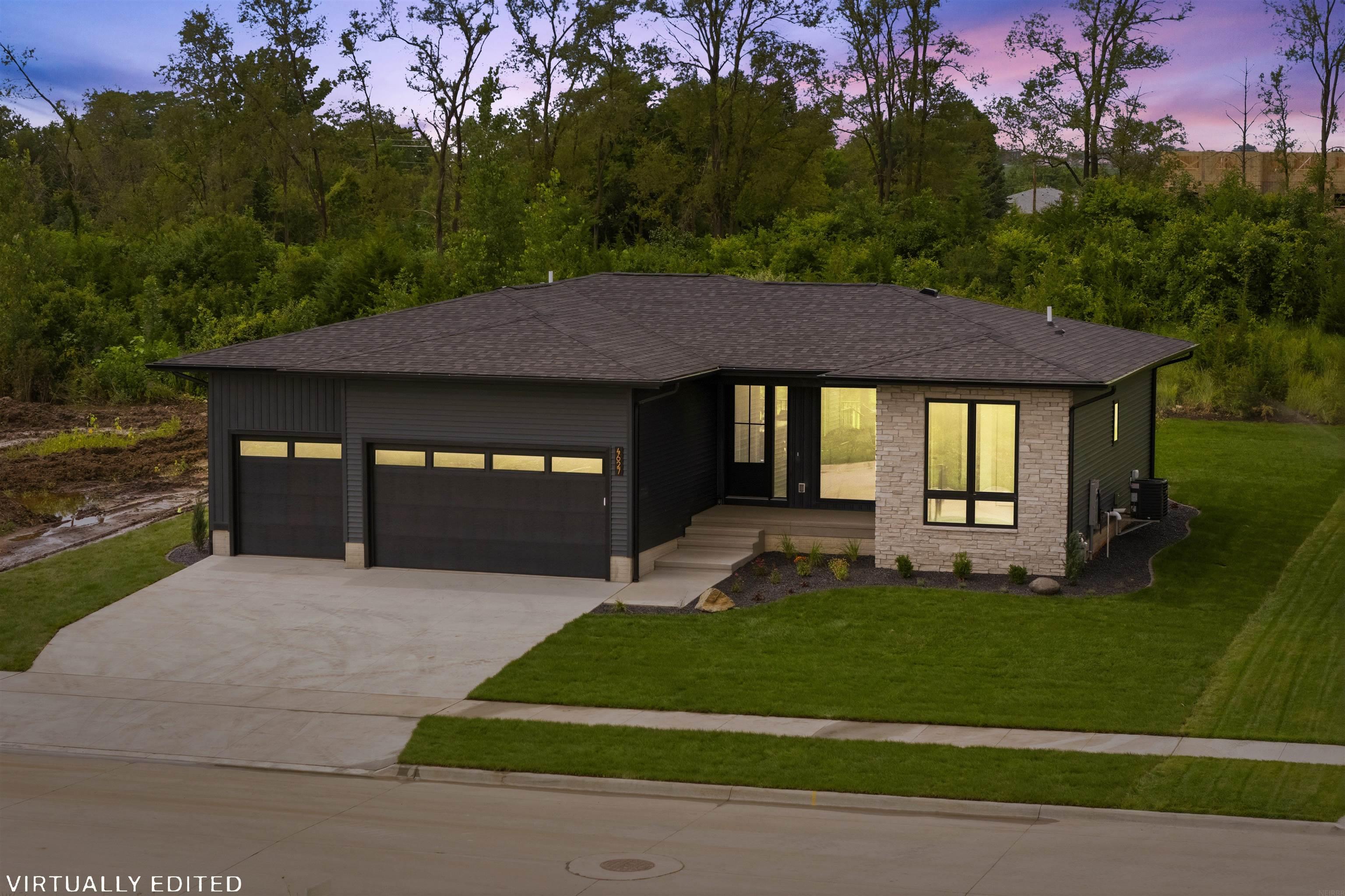4627 Luke Streets