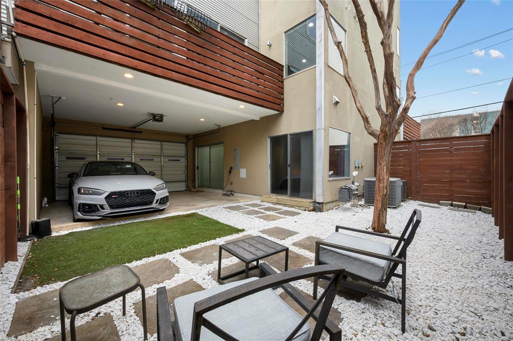 5205 Capitol Avenue 9