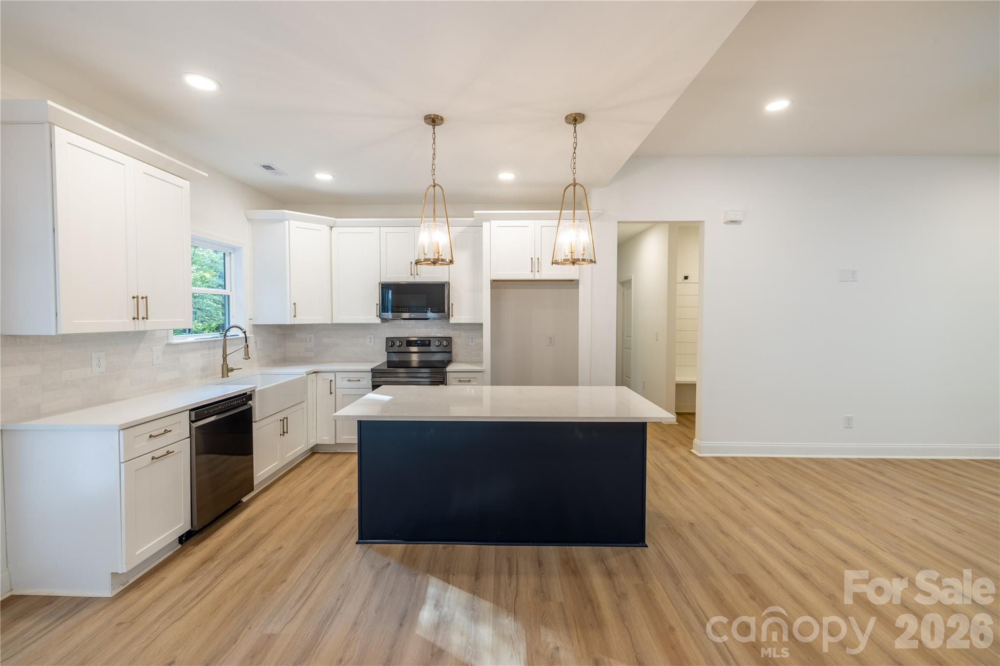 269 Tamarind Drive 568