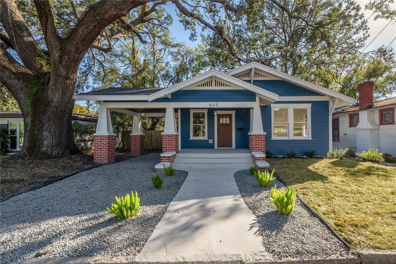 409 E Adalee Street